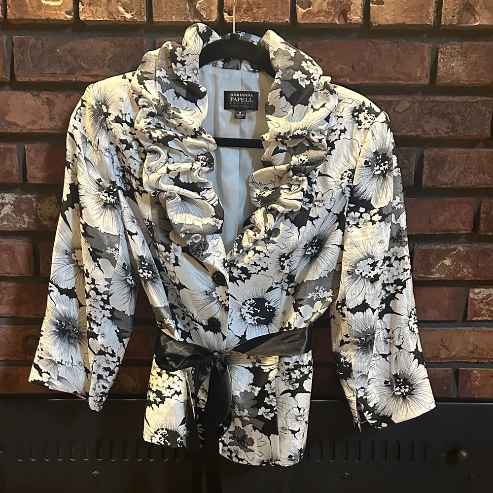 Adrianna Papell Monochrome Floral Blazer